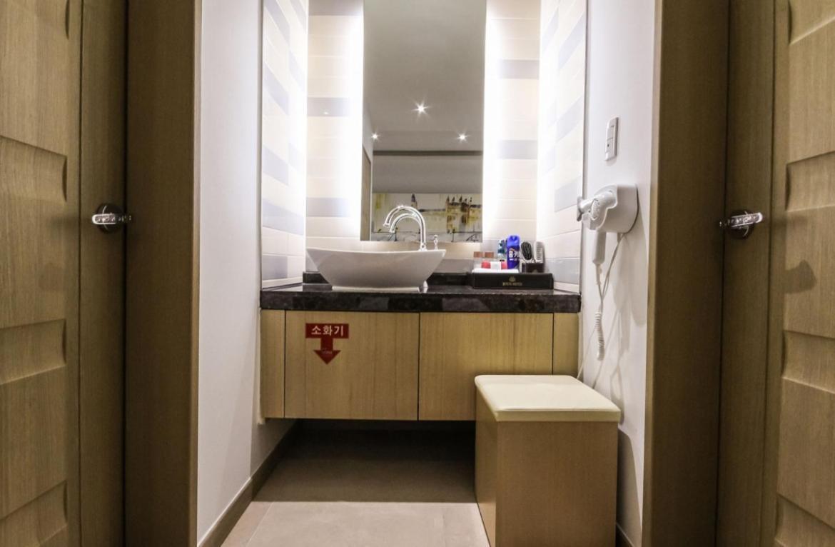Gallery Hotel Gwangju Metropolitan City Esterno foto
