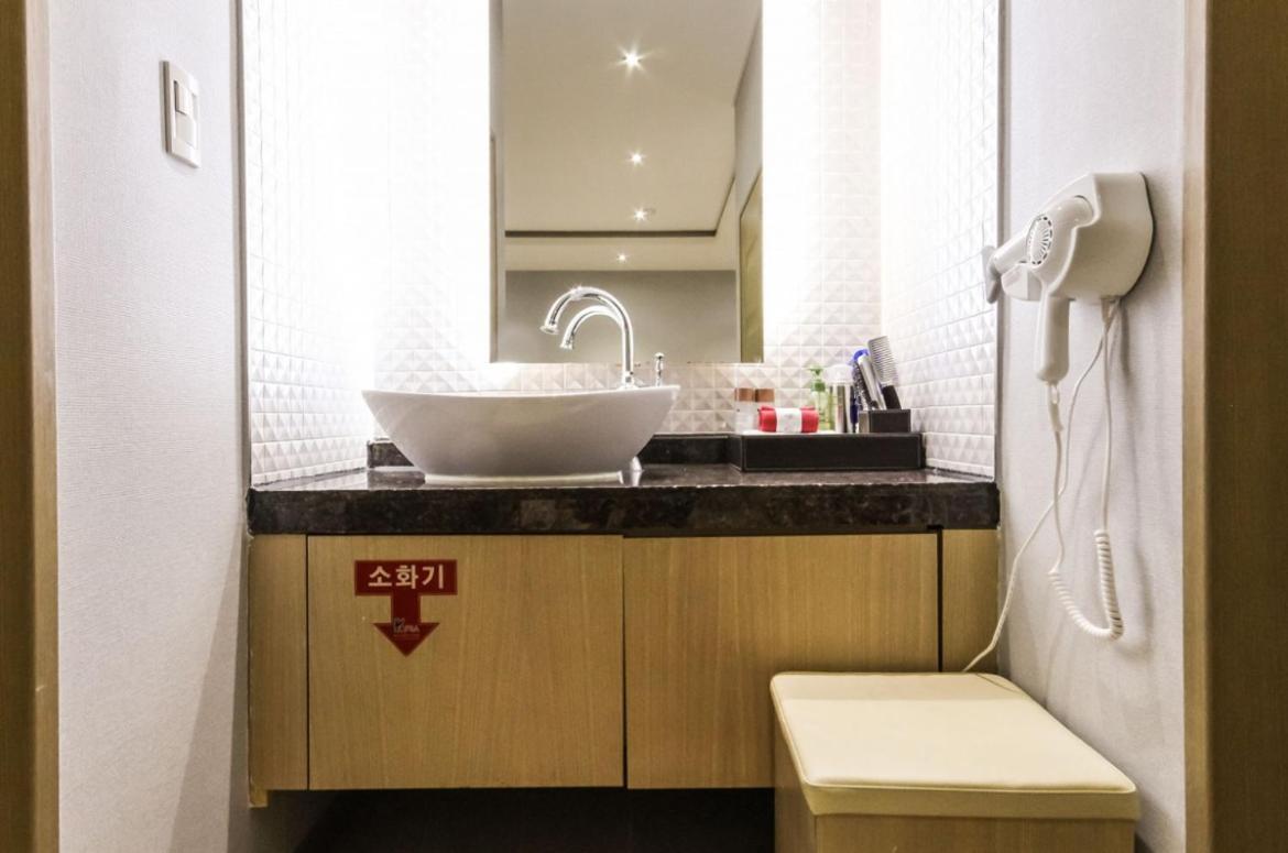 Gallery Hotel Gwangju Metropolitan City Esterno foto