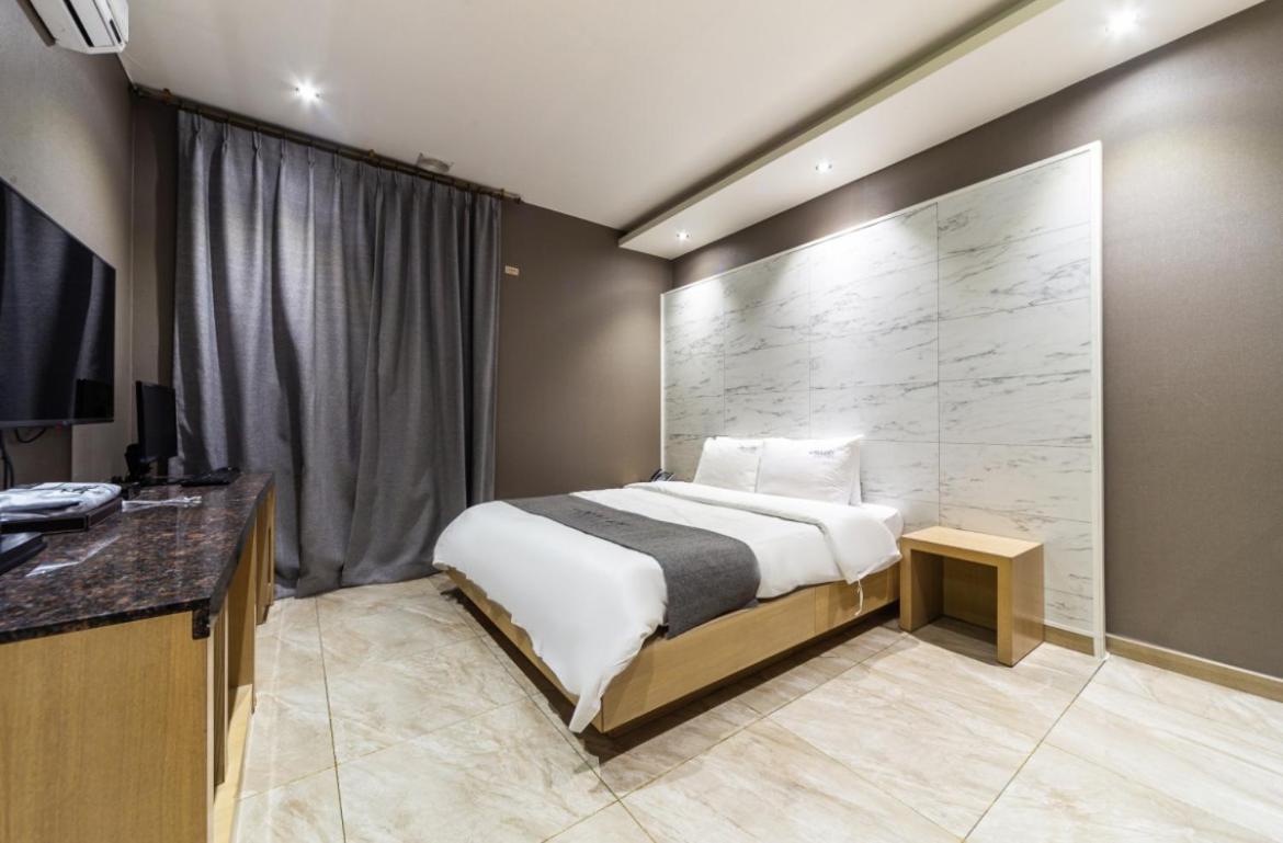 Gallery Hotel Gwangju Metropolitan City Esterno foto