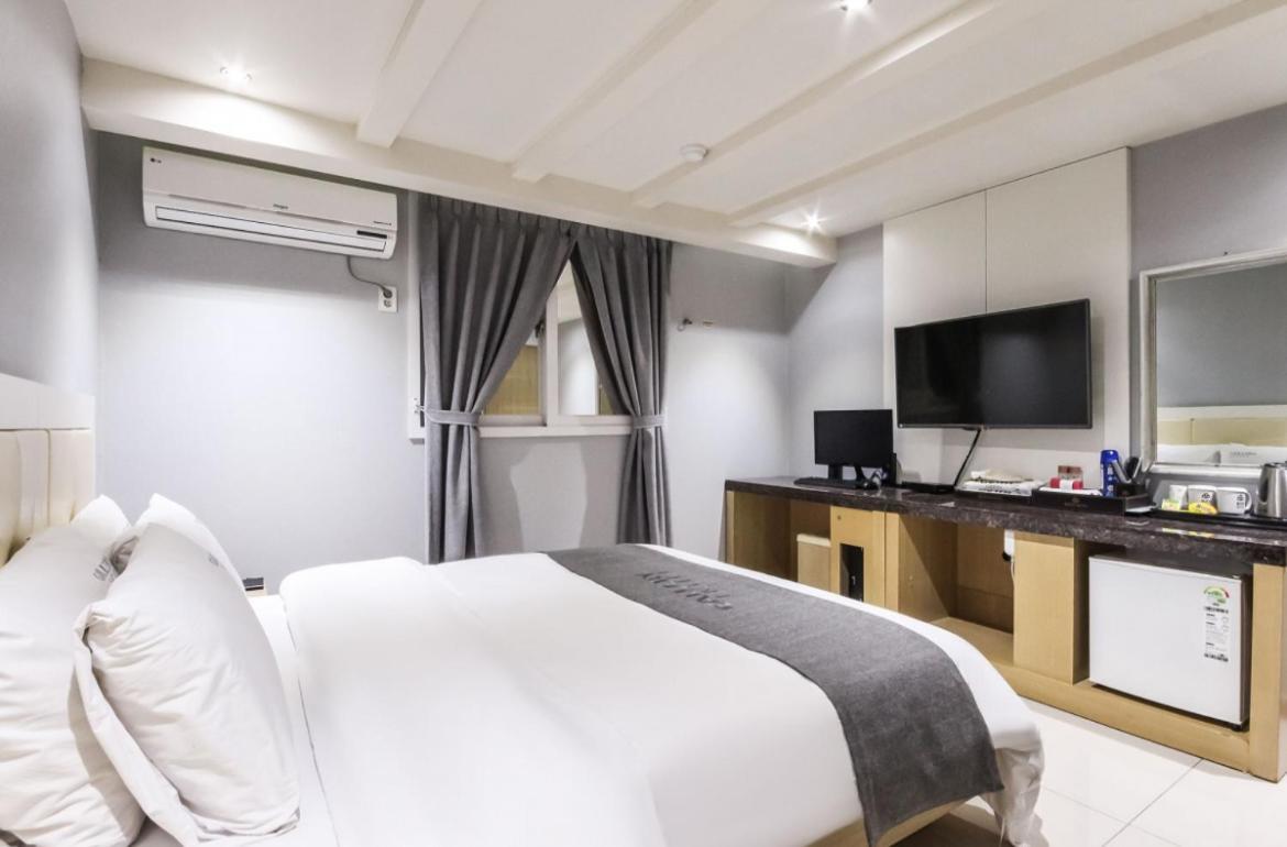 Gallery Hotel Gwangju Metropolitan City Esterno foto