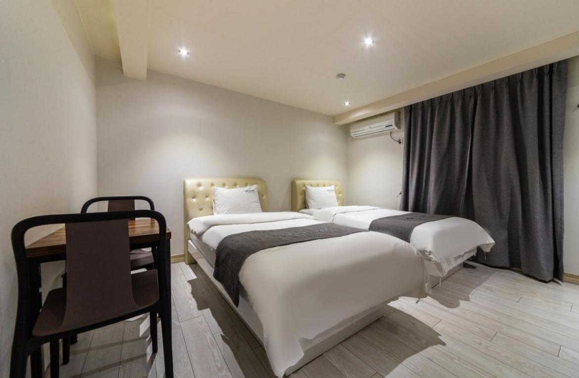 Gallery Hotel Gwangju Metropolitan City Esterno foto